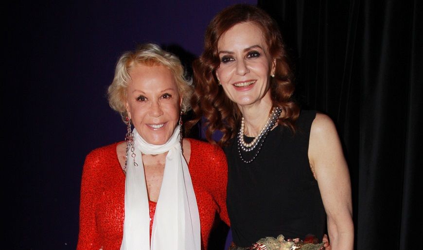 Κάτια Δανδουλάκη: Το “ευχαριστώ” της και το συγκινητικό μήνυμά της για την Ζωή Λάσκαρη- «Ζει μέσα στην ψυχή μου» (Video)