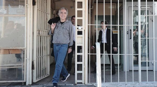 Διεθνής και εσωτερική πολιτική θύελλα από την άδεια στον Κουφοντίνα