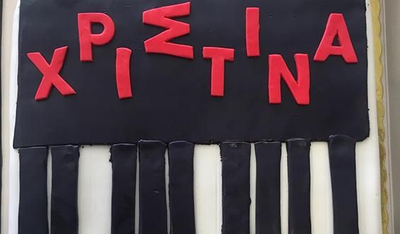 Η εντυπωσιακή τούρτα – πιάνο στα γενέθλια κόρης παρουσιαστή! (Φωτογραφίες)