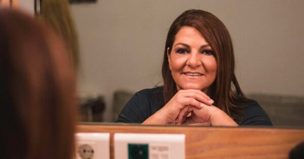 Βίκυ Σταυροπούλου: “Αγαπώ την τηλεόραση και την ευγνωμονώ γιατί…”