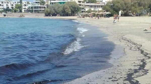 Αυτές είναι οι ακατάλληλες για κολύμπι παραλίες στην Αττική