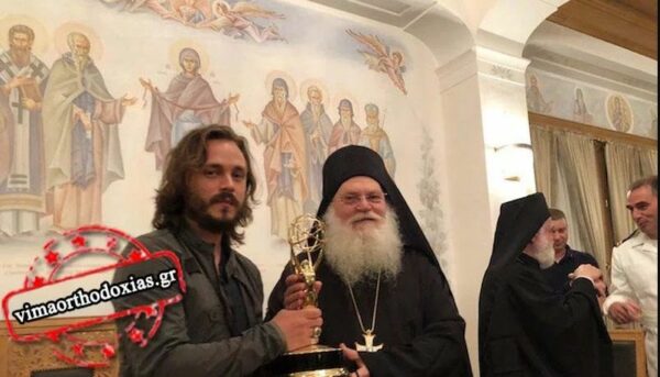 Στη Μονή Βατοπεδίου χάρισε το ΕΜΜΥ του ο Τζόναθαν Τζάκσον (Photos & Video)