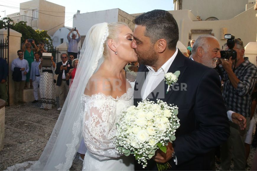 Μάνος Νιφλής-Ελισάβετ Μουτάφη: Δείτε το φωτογραφικό άλμπουμ του γάμου τους!