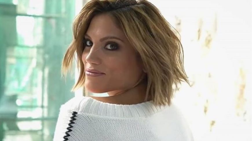 Nέο hair look για τη Μαίρη Συνατσάκη! Δείτε τι χρώμα έβαψε τα μαλλιά της