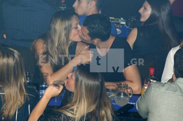 Tα καυτά φιλιά Σάκη-Κάτιας! (Photos)