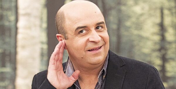Η Έλενα Ακρίτα κατακεραυνώνει τον Μάρκο Σεφερλή: Το «ήθος του trash» θα έφερνε ο Σεφερλής στο Παλλάς…Συνεπώς ραντεβού στα δελφινάδικα, κύριε Σεφερλή