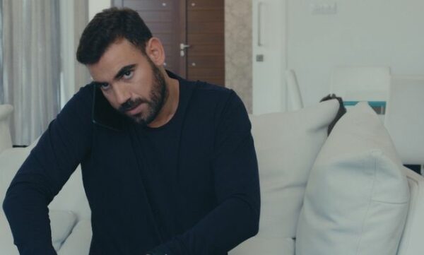 Νίκος Πολυδερόπουλος: Η γειτόνισσα μου λέει στην κόρη της “αν δεν μαζευτείς θα φωνάξω τον Ορφέα”
