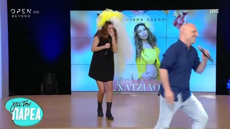 Η έγκυμονούσα Ελένη Χατζίδου εμφανίστηκε στον Μουτσινά και τον άφησε άφωνο!