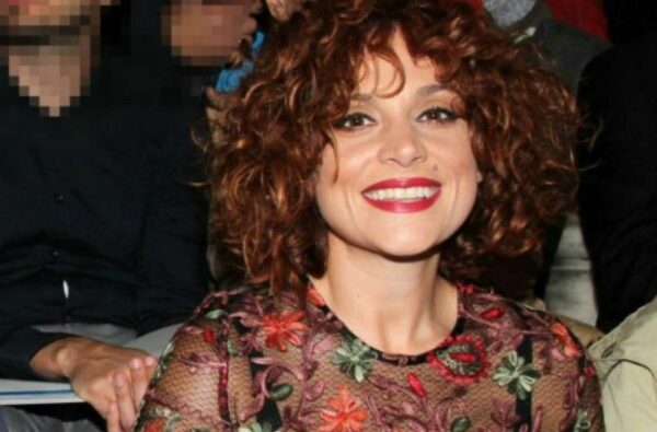 Η Ελεωνόρα Ζουγανέλη μας δίνει ραντεβού τη Δευτέρα 13/05 στις 15:00 στο YouTube