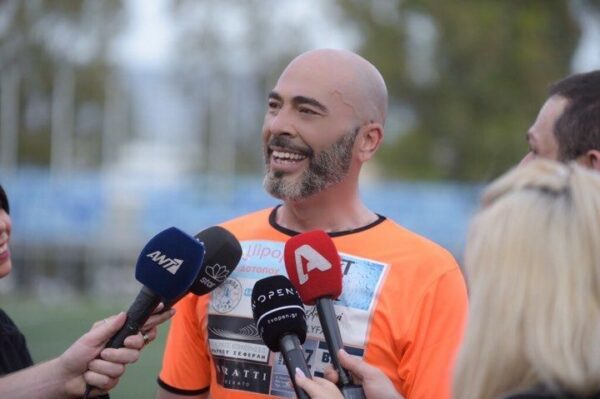 Βαλάντης: Έγινε ποδοσφαιριστής σε φιλανθρωπικό αγώνα (Photos)