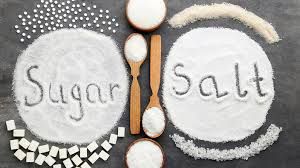 Αλάτι ή ζάχαρη; Ποιος είναι ο μεγαλύτερος εχθρός για την υγεία μας;