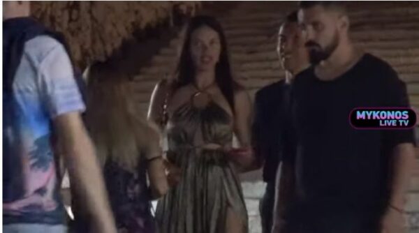 Adriana Lima: Ενθουσίασε τον αντρικό πληθυσμό της Μυκόνου με την εμφάνιση της!