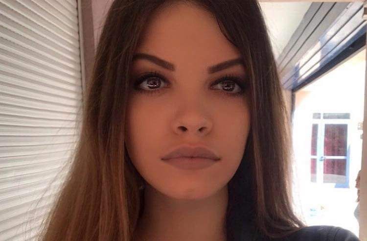 Tζένη Καζάκου: Η τρυφερή οικογενειακή στιγμή με την μαμά και τον παππού της, Κώστα Καζάκο