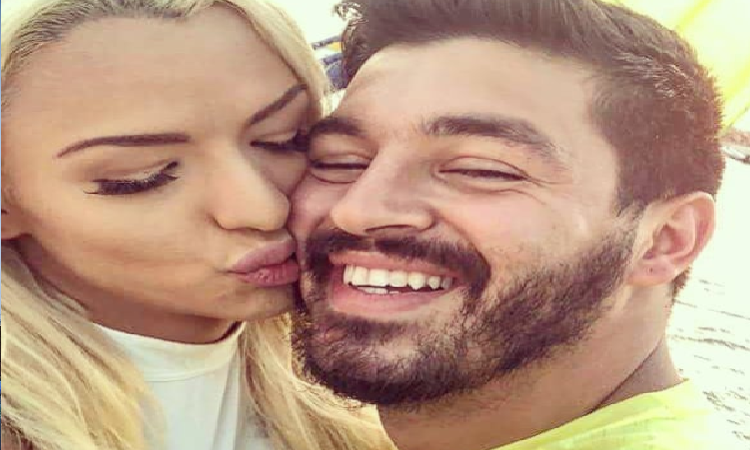 Συγκινημένη η Στέλλα Μιζεράκη μιλάει για την πρόταση γάμου που δέχτηκε από τον Πάνο Ζάρλα.. Αν ο Πάνος ήταν στη ζωή, που μακάρι να ήταν…