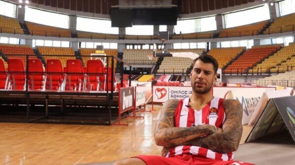 Oι παίκτες του Ολυμπιακού αποκαλύπτουν ποια είναι η αγαπημένη τους σειρά