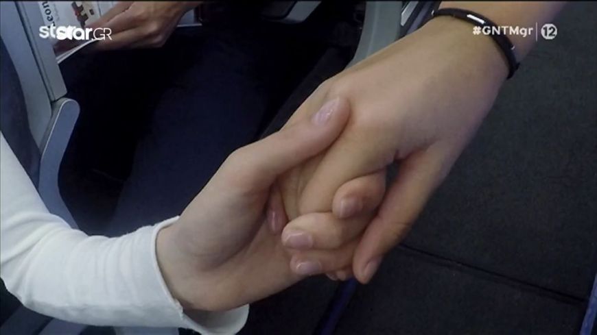 GNTM: Ποια παίκτρια ήθελε να της κρατάνε το χέρι στην πτήση για το Μιλάνο;