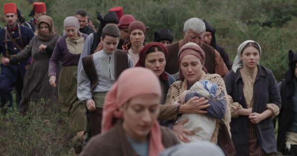 “Κόκκινο Ποτάμι”:Τούρκοι χωρικοί επιτίθενται στην πομπή των εκδιωγμένων κατοίκων της Αμισού
