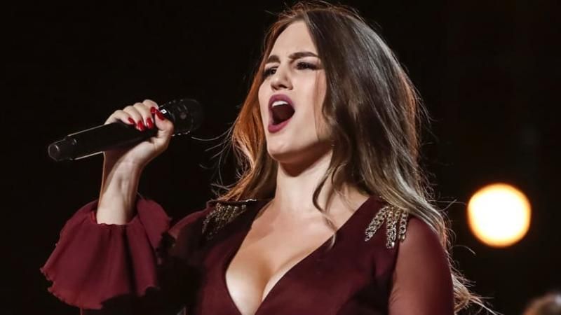 Η Αθηνά Μανουκιάν από το πλάι του Νίκου Βέρτη  στη   Eurovision με την Αρμενία!