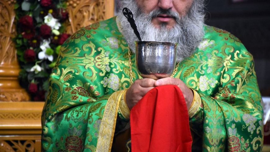 Κορoνοϊός – Εθνική Επιτροπή Δημόσιας Υγείας: Ο ιός μεταδίδεται και με το σάλιο και με το κουταλάκι