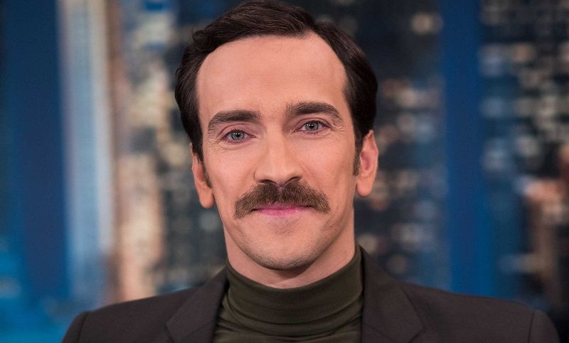 Δημήτρης Σαμόλης: Ο γυναικολόγος από τις «Άγριες Μέλισσες» κάνει πολλές αποκαλύψεις για τις αναταραχές που θα φέρει στο Διαφάνι