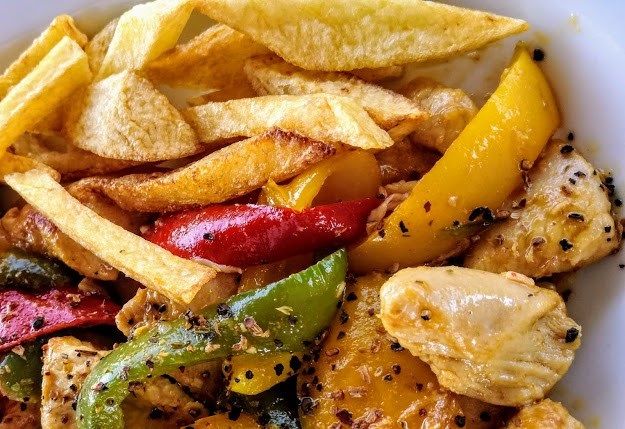 Τηγανιά κοτόπουλο από την Εύα Παρακεντάκη