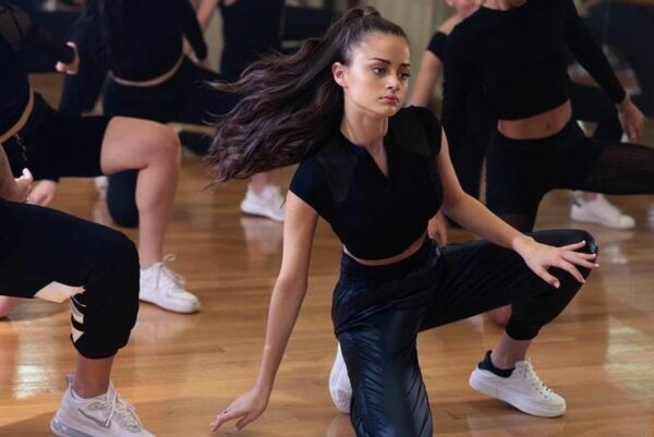 Η Stefania μένει στο σπίτι και δείτε τι κάνει
