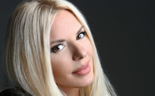 Αννίτα Πάνια: Φυσικά κοιτάζω τα νούμερα, με κοιτάζουν κι αυτά, κοιτάζουμε ο ένας τον άλλον και λέμε… καλύτερα να μην κοιταζόμαστε φέτος