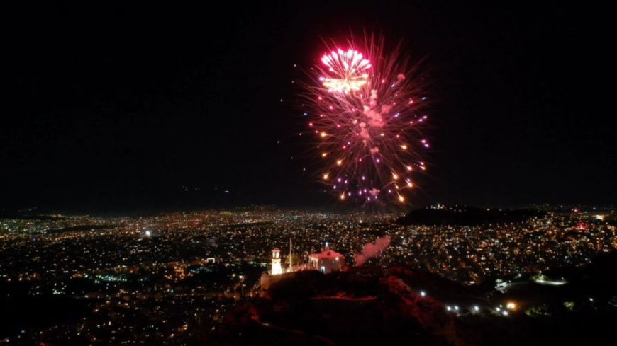 Έλαμψε από τα βεγγαλικά  η Αθήνα!