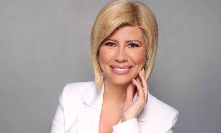 Η Ζήνα Κουτσελίνη αναρωτιέται… Για ποιους χτυπάει την καμπάνα;