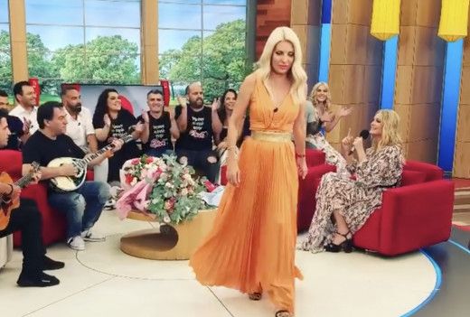 H ελληνική showbiz και οι συνάδελφοι της αποχαιρετούν την Ελένη Μενεγάκη
