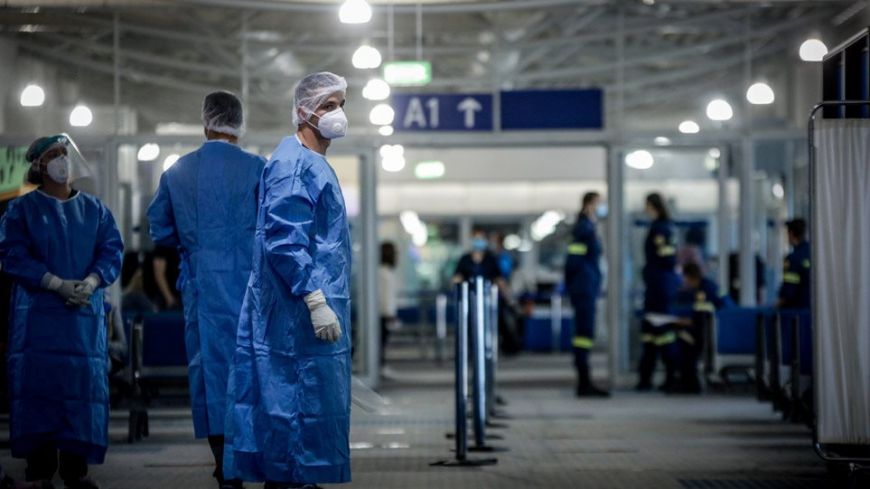 Κρούσματα κορωνοϊού: Τι δείχνουν τα στοιχεία για τα «εισαγόμενα» περιστατικά – Αγωνία για τα 4.500 τεστ στα αεροδρόμια