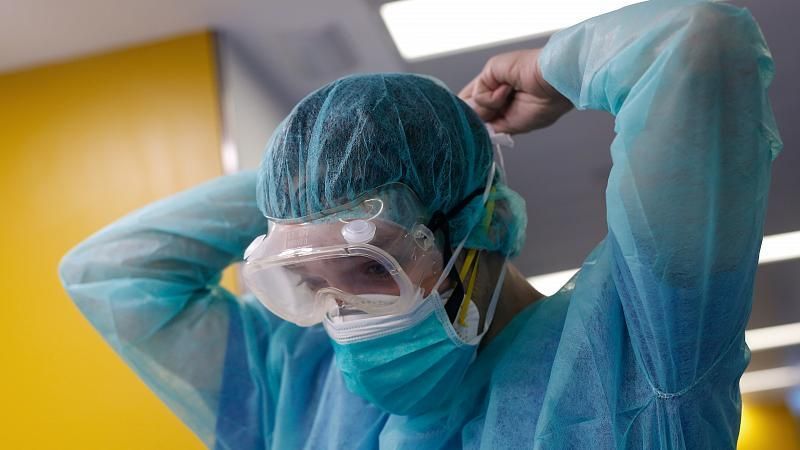 Κορονοϊός: Η συγκλονιστική φωτογραφία μέσα από τη ΜΕΘ νοσοκομείου της Αθήνας