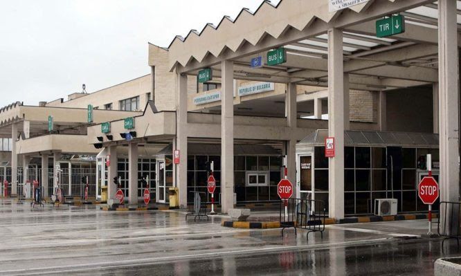 Κορονοϊός: Τι συμβαίνει στη Σερβία και γιατί η Ελλάδα αναγκάστηκε να κλείσει τα σύνορά