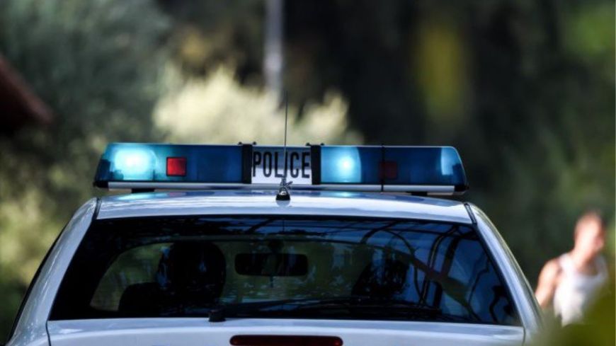 Θρίλερ στον Πειραιά: Εντοπίστηκε πτώμα γυναίκας με τραύμα στο λαιμό