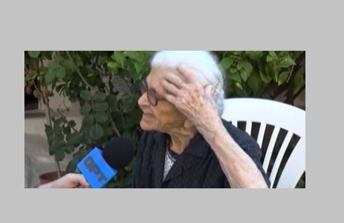 Κρέστενα: Η υπεραιωνόβια γιαγιά που έγινε 115 ετών και το γιόρτασε με τα δισέγγονά της