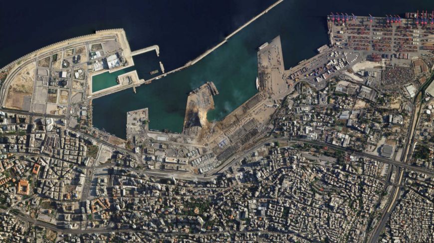 Βηρυτός: Ψάχνουν τους ανθρώπους τους σε “θάλασσα” από συντρίμμια – Νεκρός ο αρχιτέκτονας που βοήθησε στην ανοικοδόμηση της πόλης