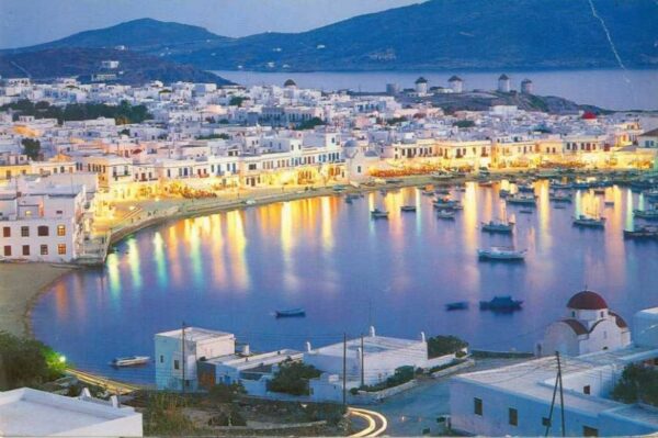 Μήνυμα του 112 σε όσους είναι στη Μύκονο: Φοράτε υποχρεωτικά μάσκες
