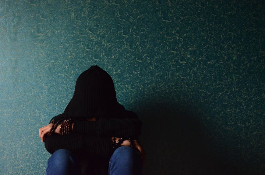 Οργή στο Ισραήλ μετά τον ομαδικό βιασμό έφηβης -Γυναίκες καταγγέλλουν τις σεξουαλικές επιθέσεις που έχουν υποστεί
