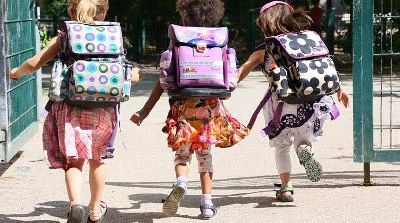 Κορονοϊός: Πότε ανοίγουν τα σχολεία στη χώρα – Αντίστροφη μέτρηση για τις ανακοινώσεις