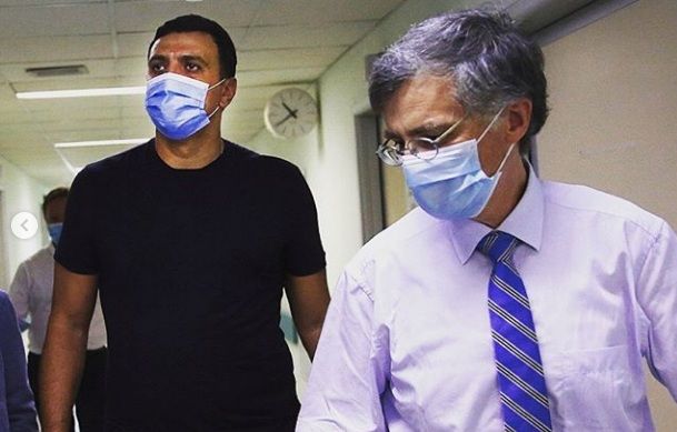 Bασίλης Κικίλιας-Σωτήρης Τσιόδρας: Επισκέφθηκαν  την νοσηλεύτρια που δέχθηκε επίθεση χθες (Photos)