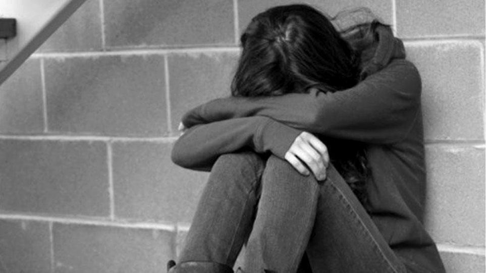 Γιαννιτσά: Ρήξη σπονδύλου υπέστη η 13χρονη που έπεσε θύμα ξυλοδαρμού από μαθήτριες