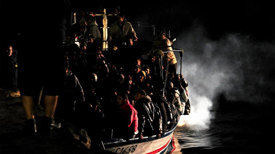 Τραγωδία σε ναυάγιο με μετανάστες στην Κρήτη: Νεκρά δύο παιδιά και μια γυναίκα