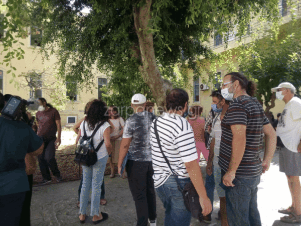 Ένοχος ο πατέρας που χτύπησε τον καθηγητή στα Χανιά για τη… μάσκα – Ποια ποινή του επέβαλε το δικαστήριο
