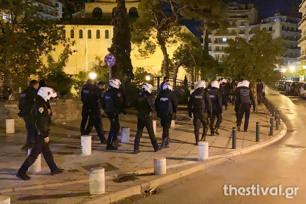 Θεσσαλονίκη: Με ηχητικό μήνυμα οι επιχειρήσεις της ΕΛ.ΑΣ. κατά του συνωστισμού σε δρόμους και πλατείες