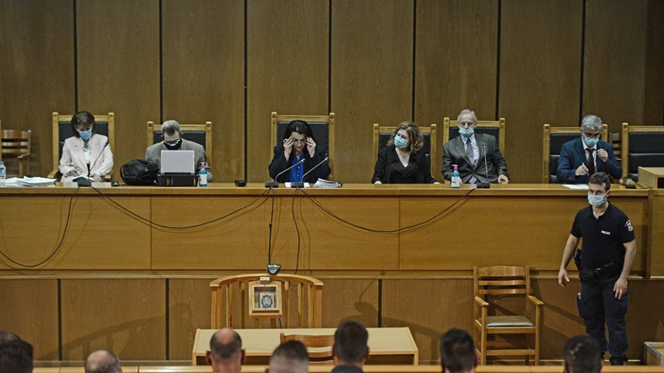 Δίκη Χρυσής Αυγής: Ξεκίνησε η συνεδρίαση – Δεκτό το αίτημα Λαγού, απορρίφθηκε το αίτημα Κασιδιάρη