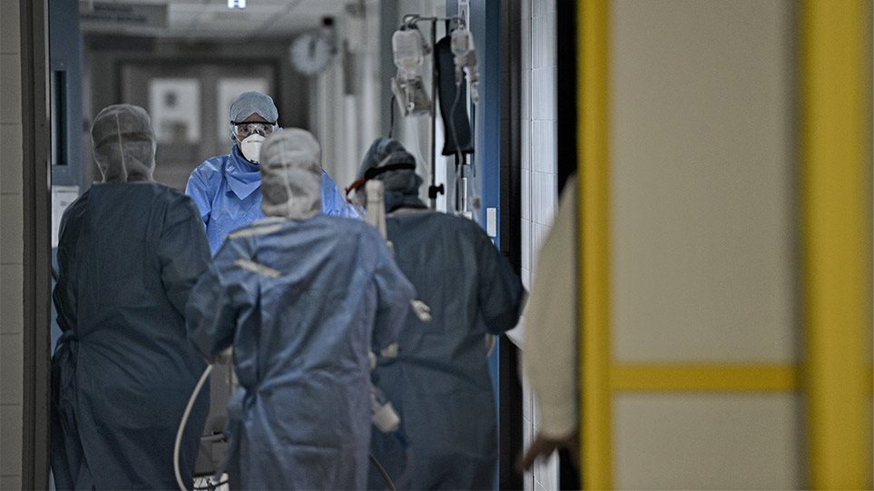Κορωνοϊός: Ρεκόρ νοσηλευόμενων στο ΕΣΥ και στις ΜΕΘ – Η πανδημία δοκιμάζει το σύστημα υγείας