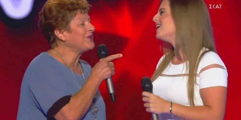 The Voice: Εκλεψε την παράσταση διαγωνιζόμενη που τραγούδησε μαζί με τη γιαγιά της στη σκηνή Πηγή: i