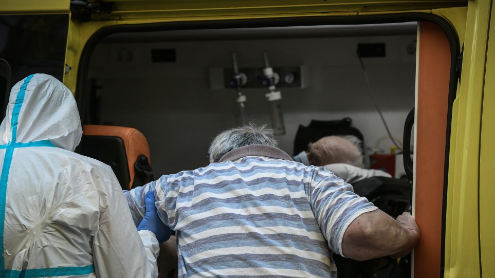 Τι καταγγέλλουν συγγενείς ηλικιωμένων και γείτονες για το γηροκομείο στον Άγιο Παντελεήμονα