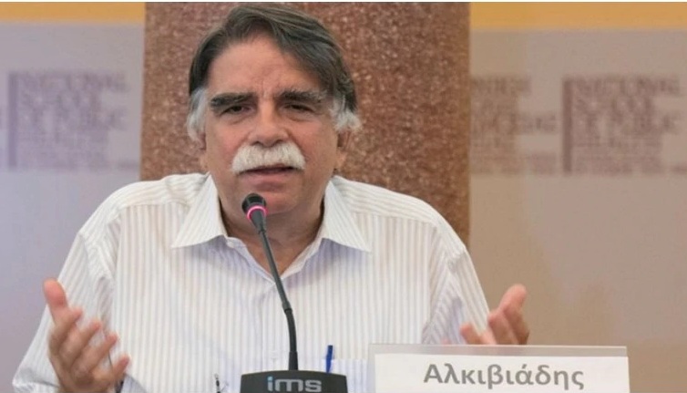 Βατόπουλος: Σύντομα θα γίνει υποχρεωτική η μάσκα μέσα κι έξω