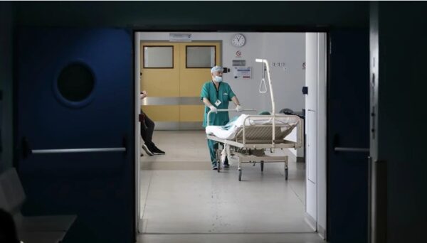 Κορονοϊός – Βόλος: Έχασε τη μάχη 34χρονη – Τρεις οι νεκροί το τελευταίο 24ωρο